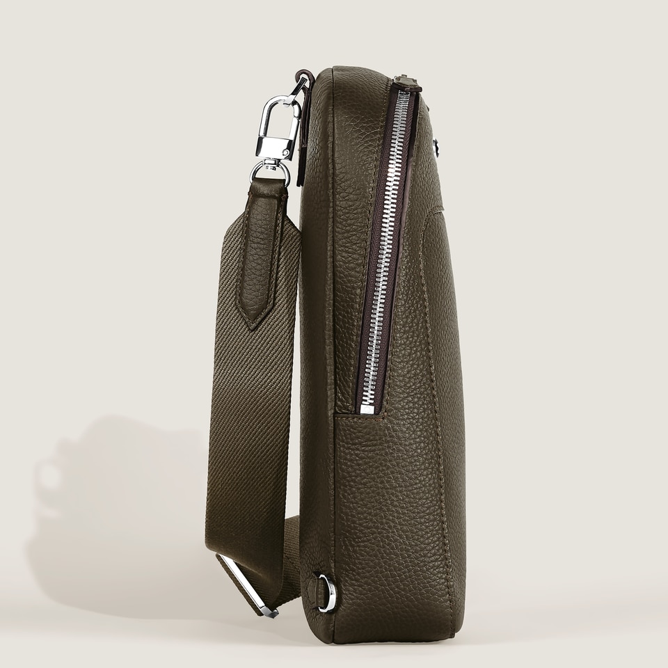Montblanc Companion Medium On-Body Bag  - 4