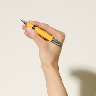 Great Characters Enzo Ferrari Special Edition Giallo Modena Rollerball