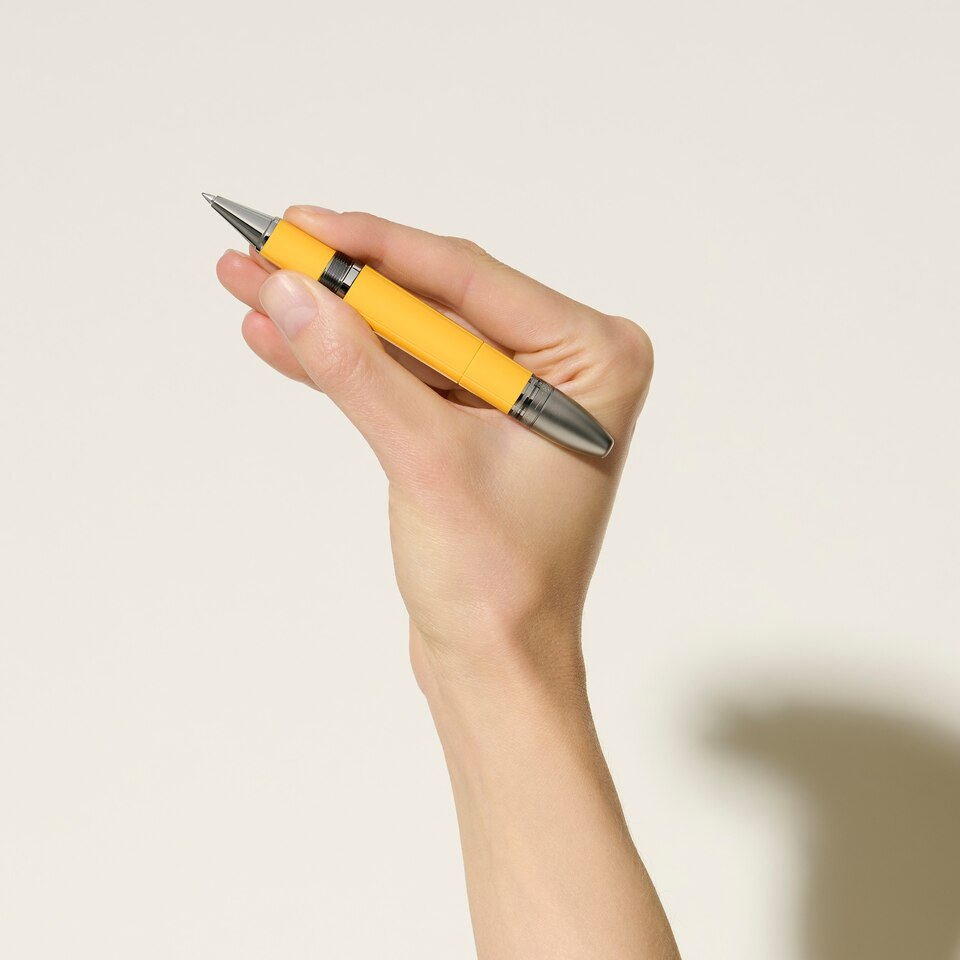 Great Characters Enzo Ferrari Special Edition Giallo Modena Rollerball - 2
