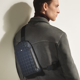 Medium On-Body Bag in Extreme Leather