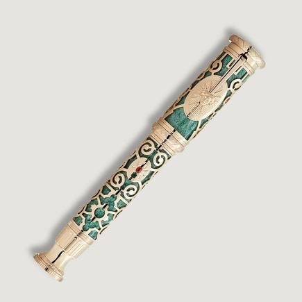 High Artistry A Journey through Ch&acirc;teau de Versailles Limited Edition&nbsp;195