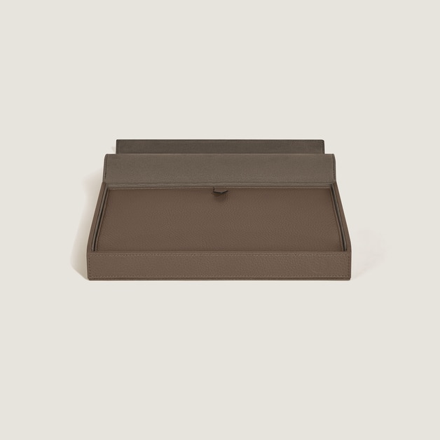 Travel Box for 8 Writing Instruments in Grained Leather - 3