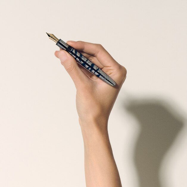 Meisterst&uuml;ck Around the World in 80 Days Solitaire LeGrand Fountain Pen - 2