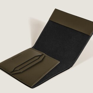 Passport Holder in Extreme Leather