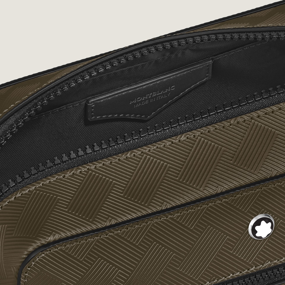 Toiletry Clutch in Extreme Leather - 4