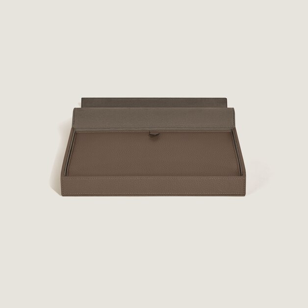 Travel Box for 8 Writing Instruments in Grained Leather - 3