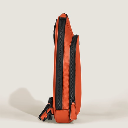 Medium On-Body Bag in Extreme Leather