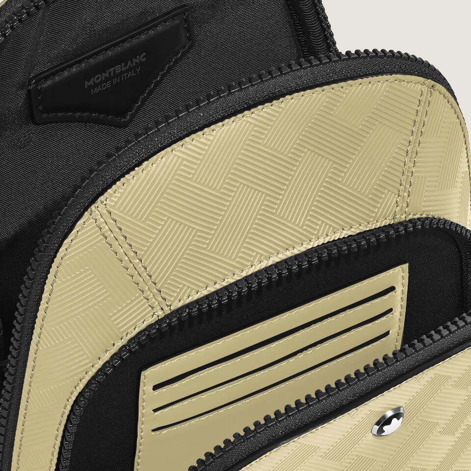 Medium On-Body Bag in Extreme Leather - 3