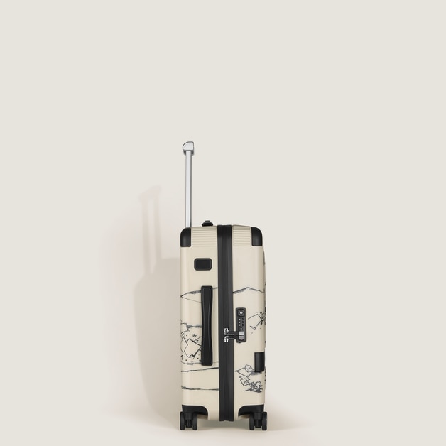 Holiday Cabin Suitcase - 4