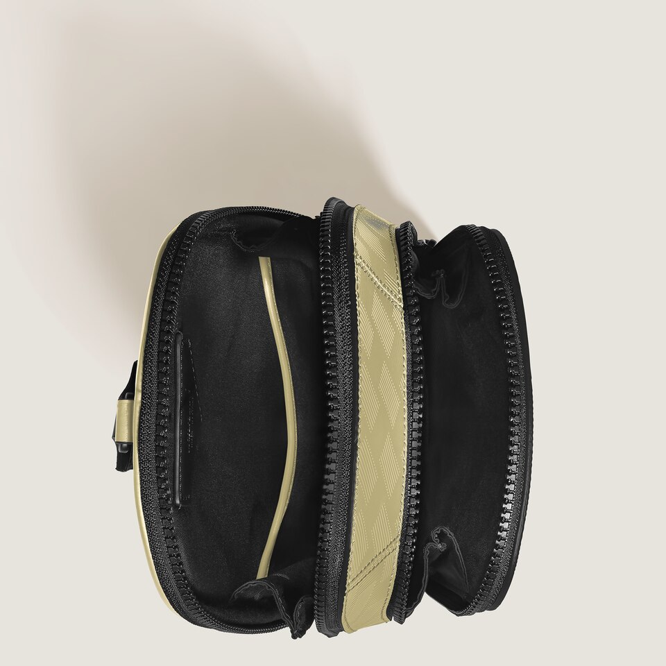 Medium On-Body Bag in Extreme Leather - 6