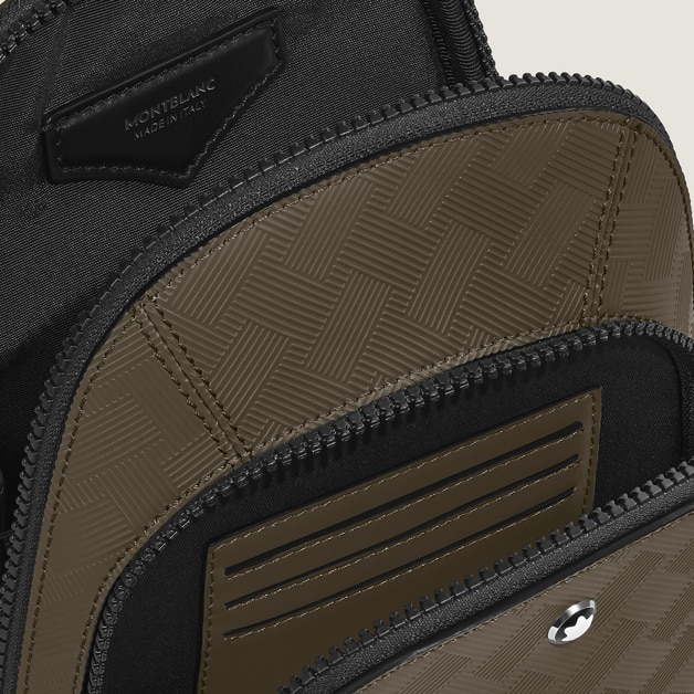 Medium On-Body Bag in Extreme Leather - 4