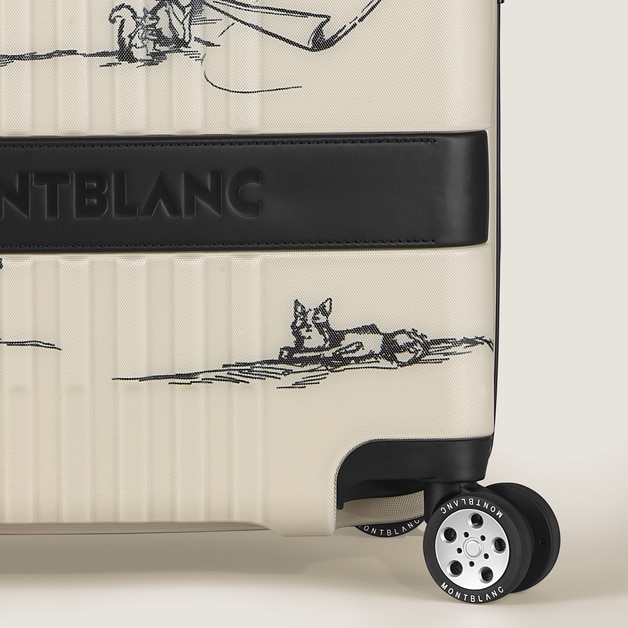 Holiday Cabin Suitcase - 7