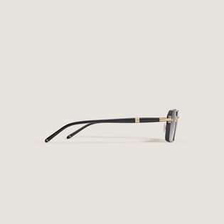 Rectangular Sunglasses with Black Metal Frame