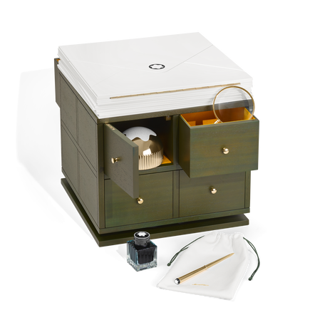 طقم هابي هوليداي 2025