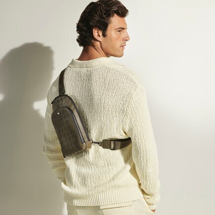 Medium On-Body Bag in Extreme Leather