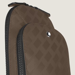 Medium On-Body Bag in Extreme Leather
