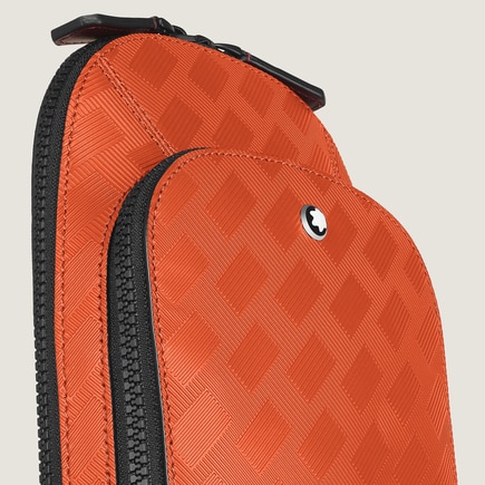 Medium On-Body Bag in Extreme Leather