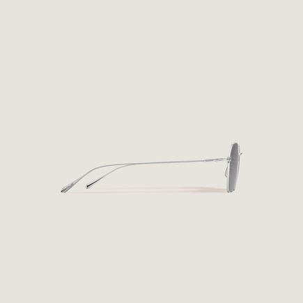 Round Sunglasses with Silver-Coloured Metal Frame