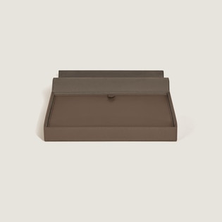 Travel Box for 8 Writing Instruments in Grained Leather