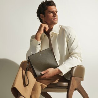 Clutch in Sartorial Leather