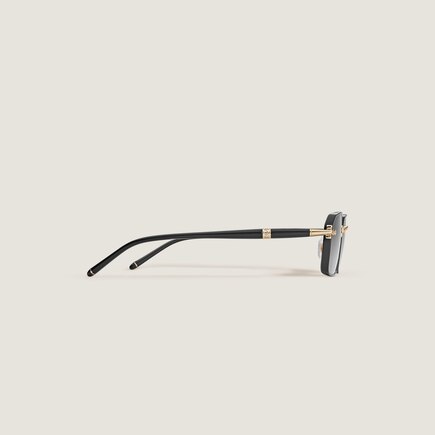 Rectangular Sunglasses with Black Metal Frame