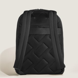 Medium Backpack with 3 Compartments in Extreme Leather