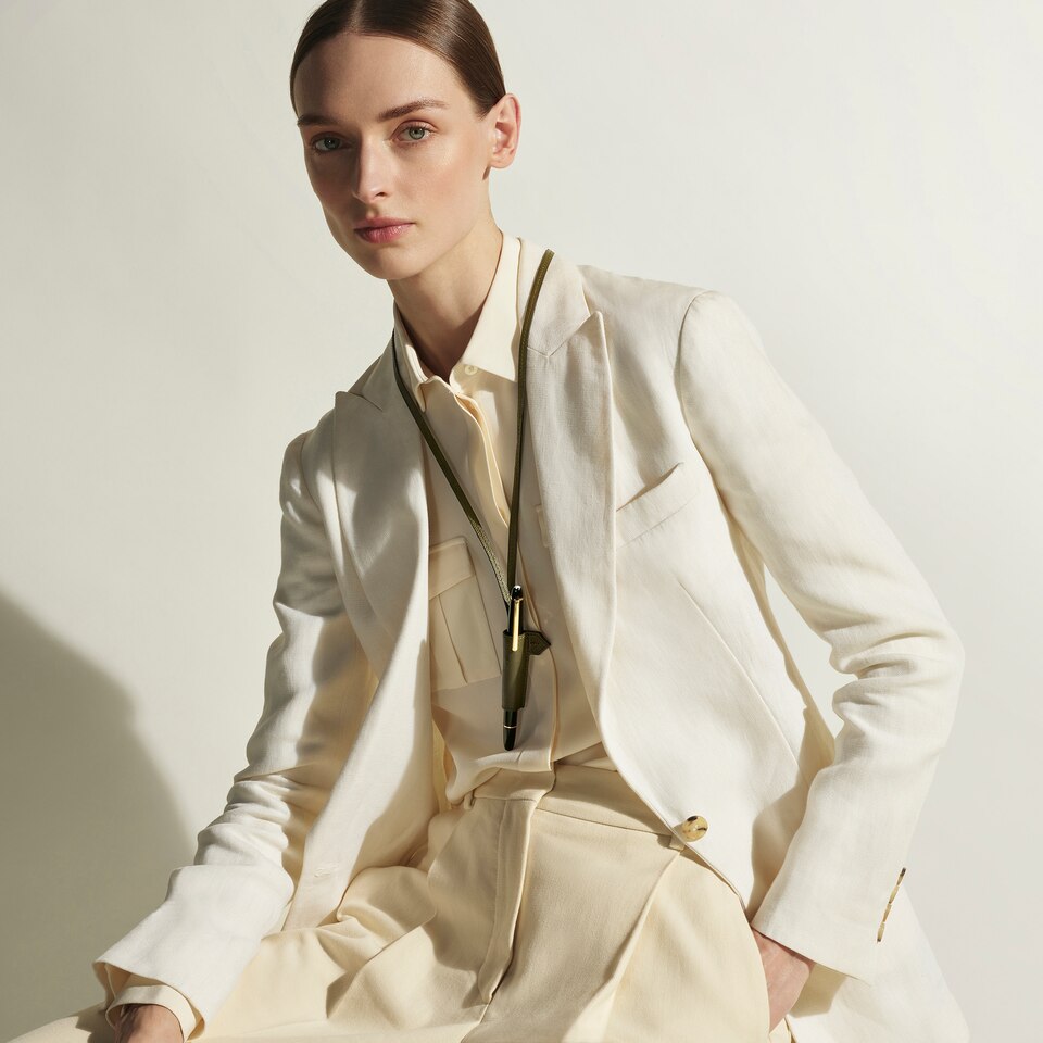 1-Pen Loop Necklace in Sartorial Leather - 2