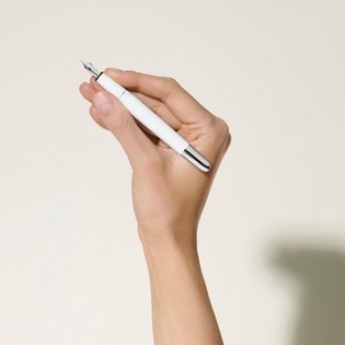 Meisterst&uuml;ck White Classique Fountain Pen (M)