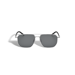 Quadratische Sonnenbrille mit silberfarbenem Metallrahmen