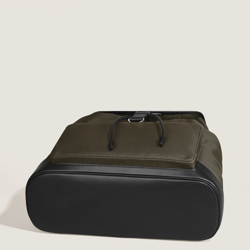 Montblanc Panorama Medium Backpack - 8