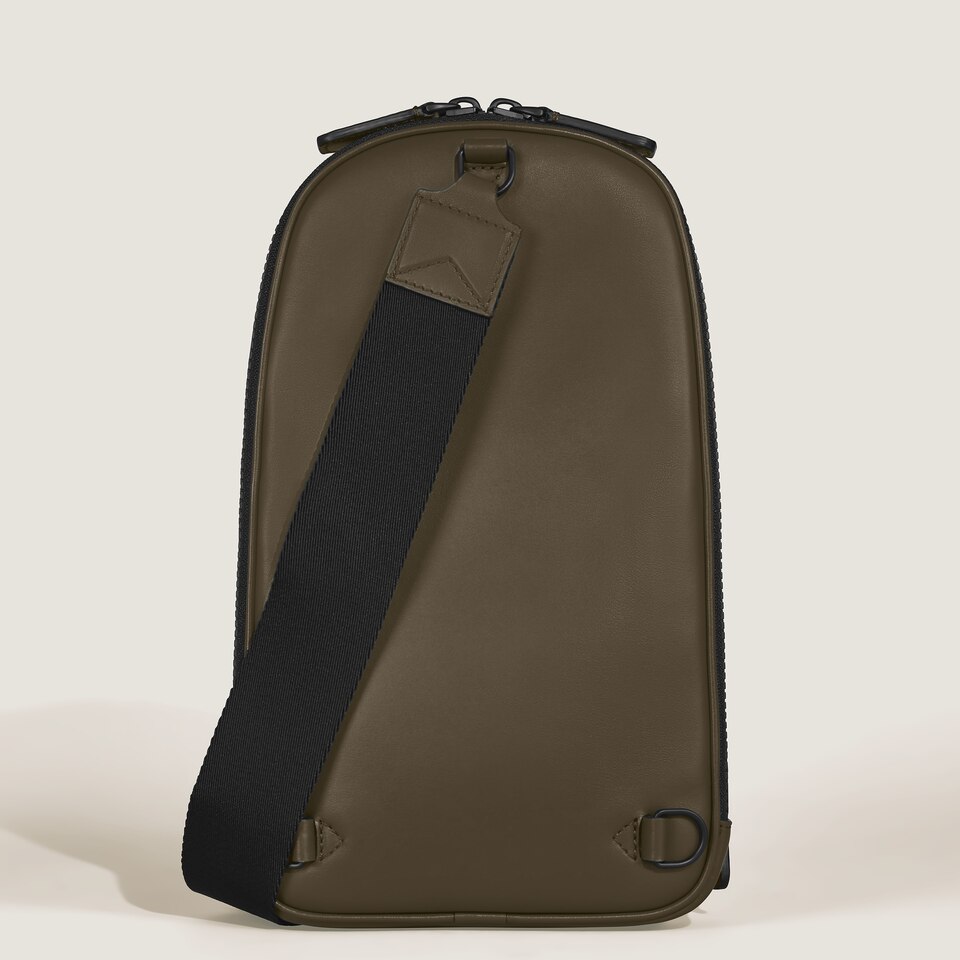Medium On-Body Bag in Extreme Leather - 6