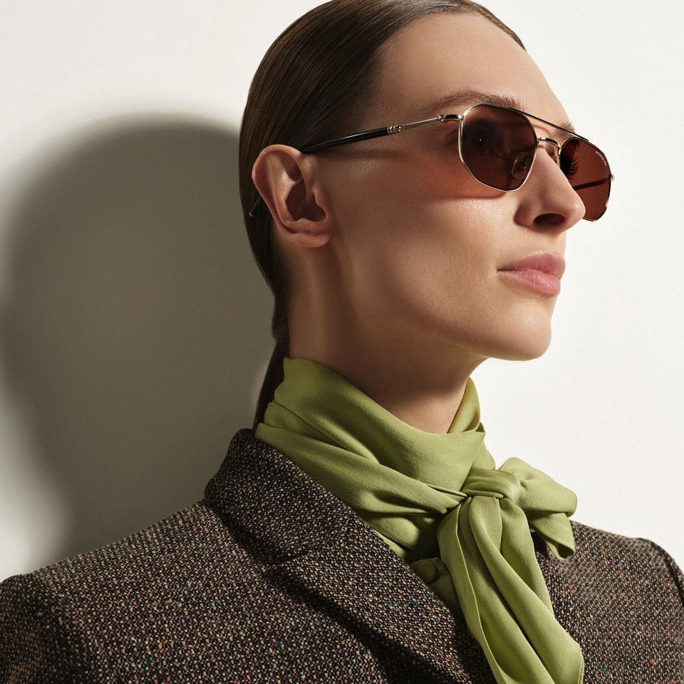 Squared Sunglasses with Gold-Coloured Metal Frame - 2