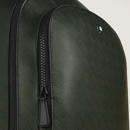 Mochila Mediana con 3 Compartimentos de Piel Extreme