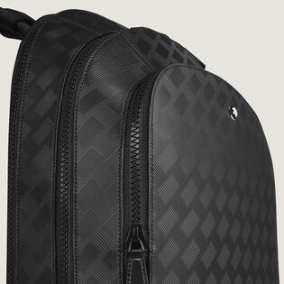 Medium Backpack with 3 Compartments in Extreme Leather