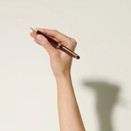 Meisterst&uuml;ck Burgundy Red Midsize Ballpoint