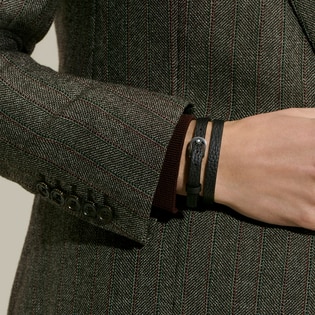 Horseshoe Buckle Adjustable Bracelet in Grain Leather
