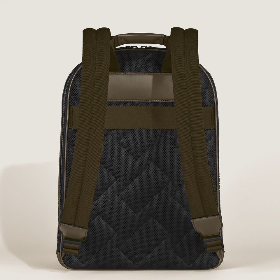 Medium Backpack with 3 Compartments in Extreme Leather - 5