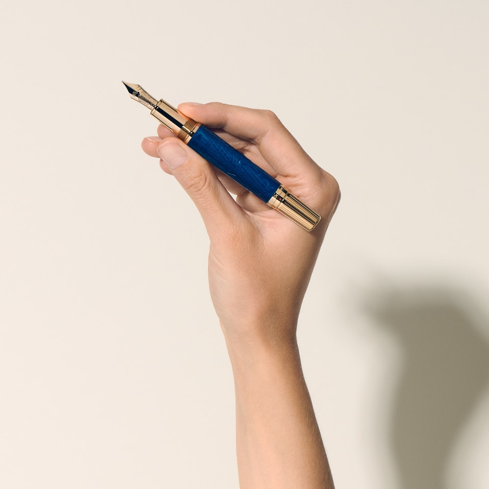 Great Characters Homage to Queen Special Edition Fountain Pen - 2