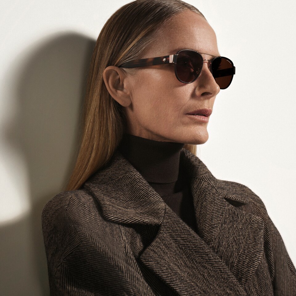 Squared Sunglasses with Gold-Coloured Metal Frame - 2