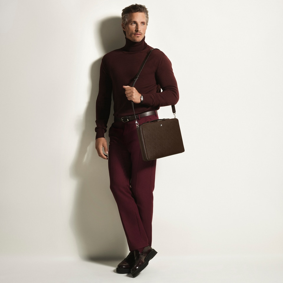Writing Traveler Crossbody messenger Bag - 3