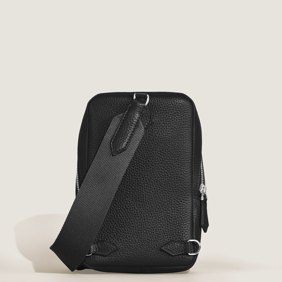 Montblanc Companion on body bag - 4