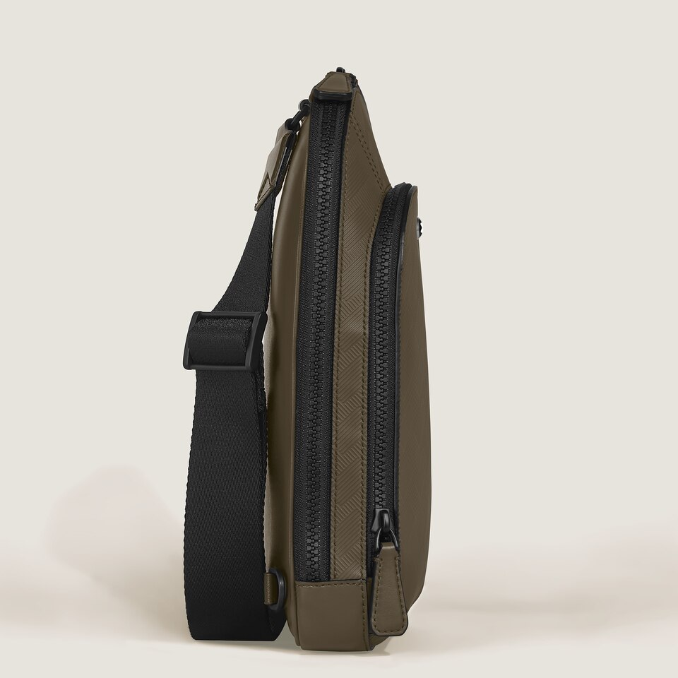 Medium On-Body Bag in Extreme Leather - 5