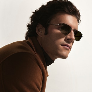 Squared Sunglasses with Black Metal Frame