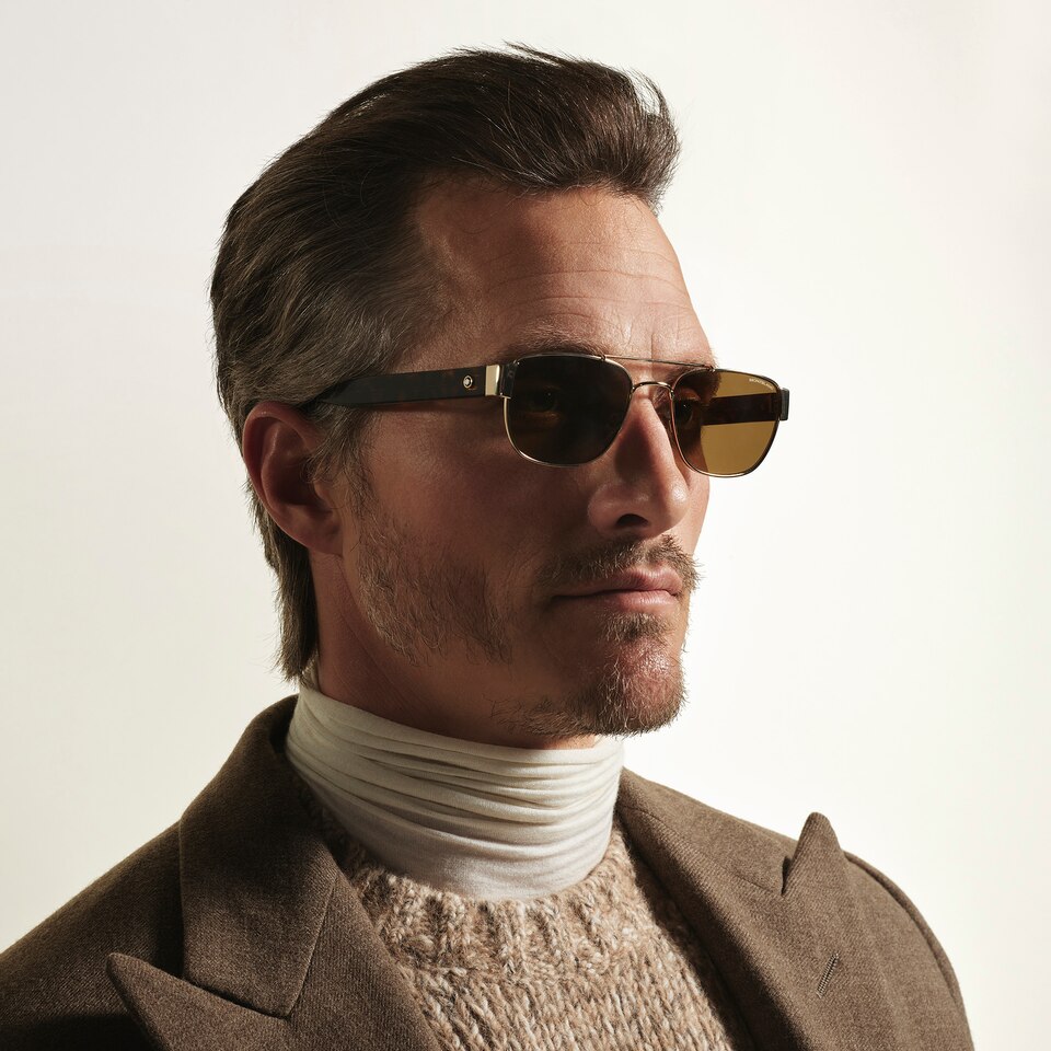 Rectangular Sunglasses with Gold-Coloured Metal Frame - 2